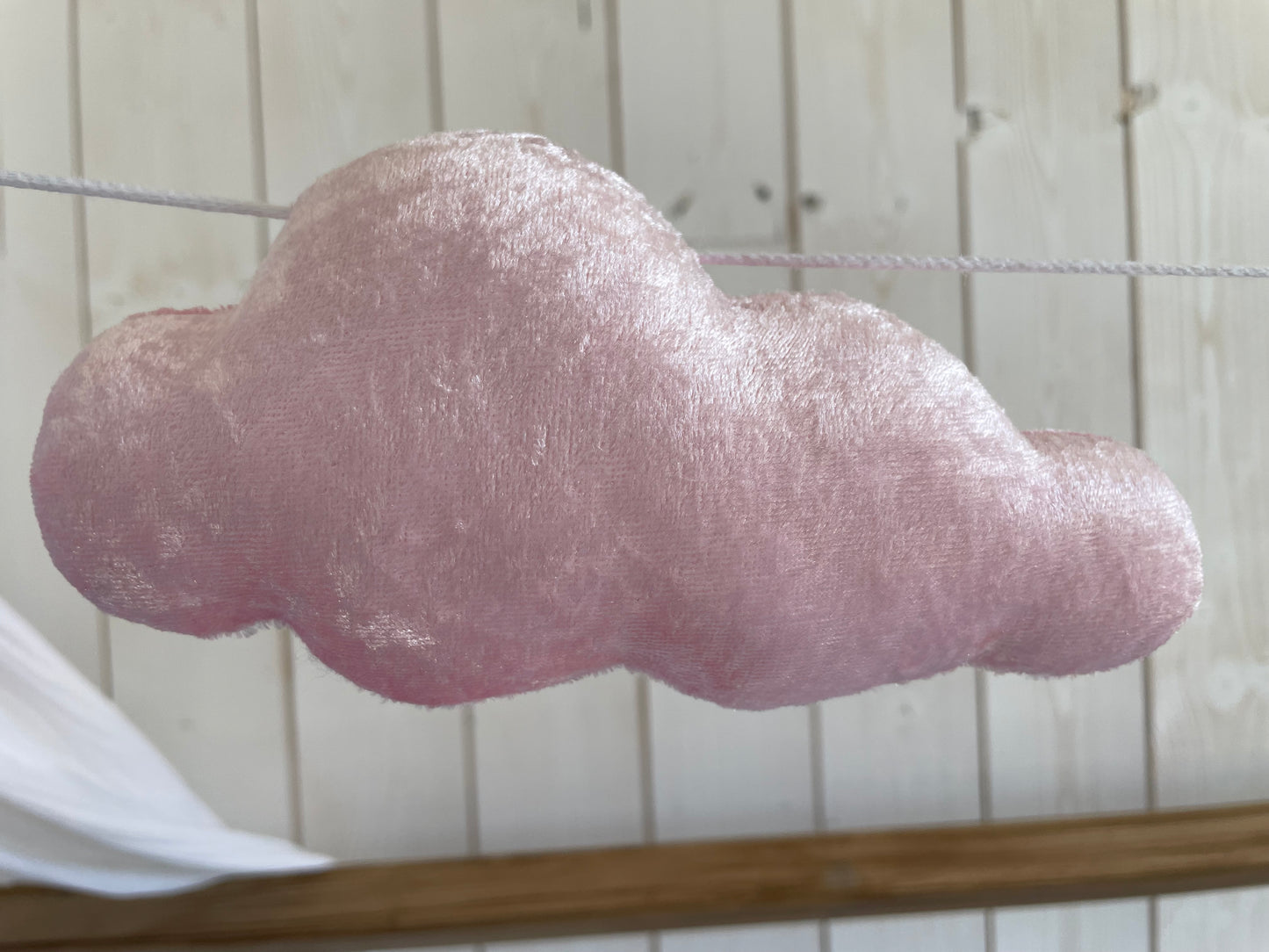 Guirlande de nuages en velours