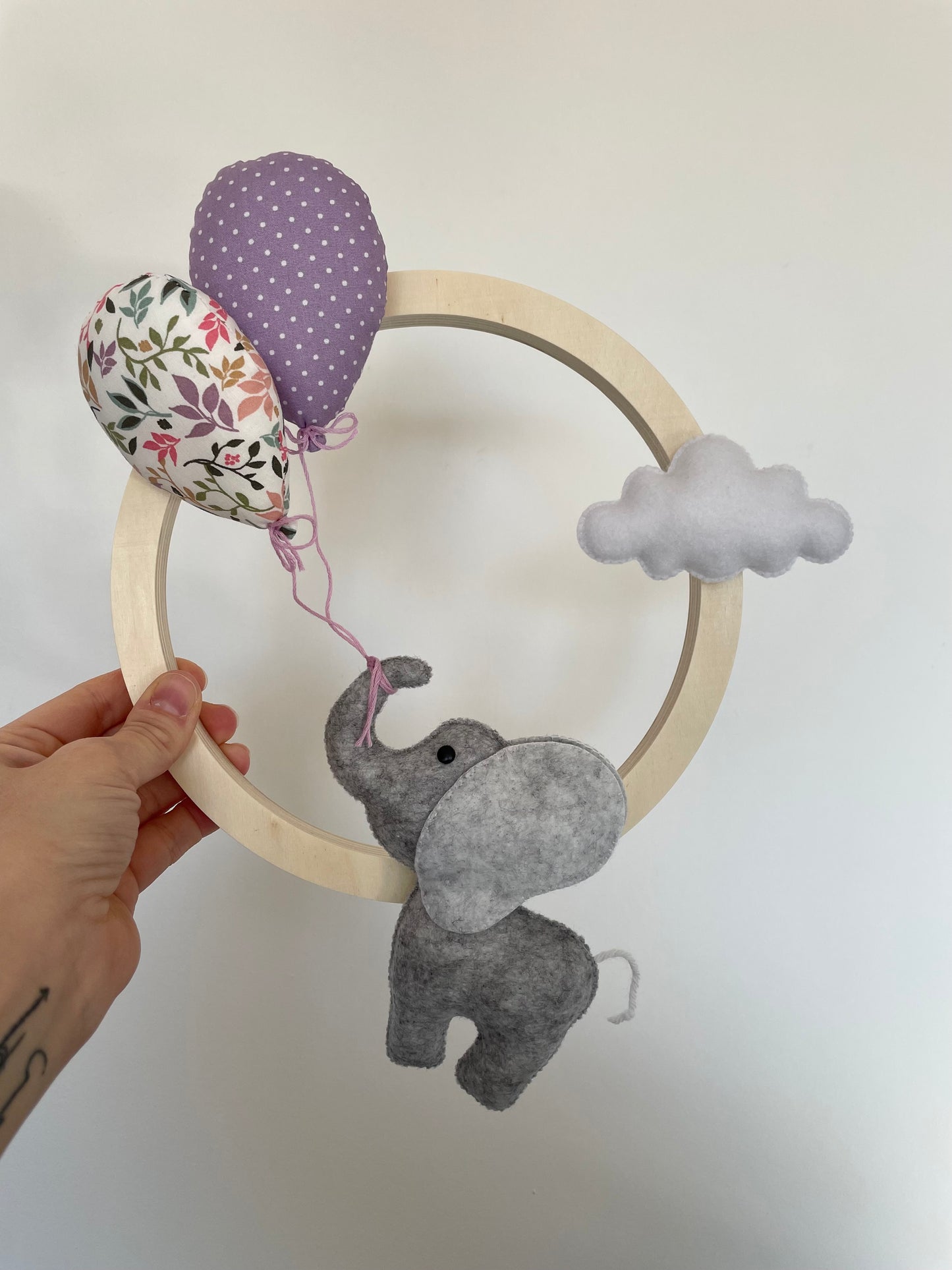 Elephant crown, balloons