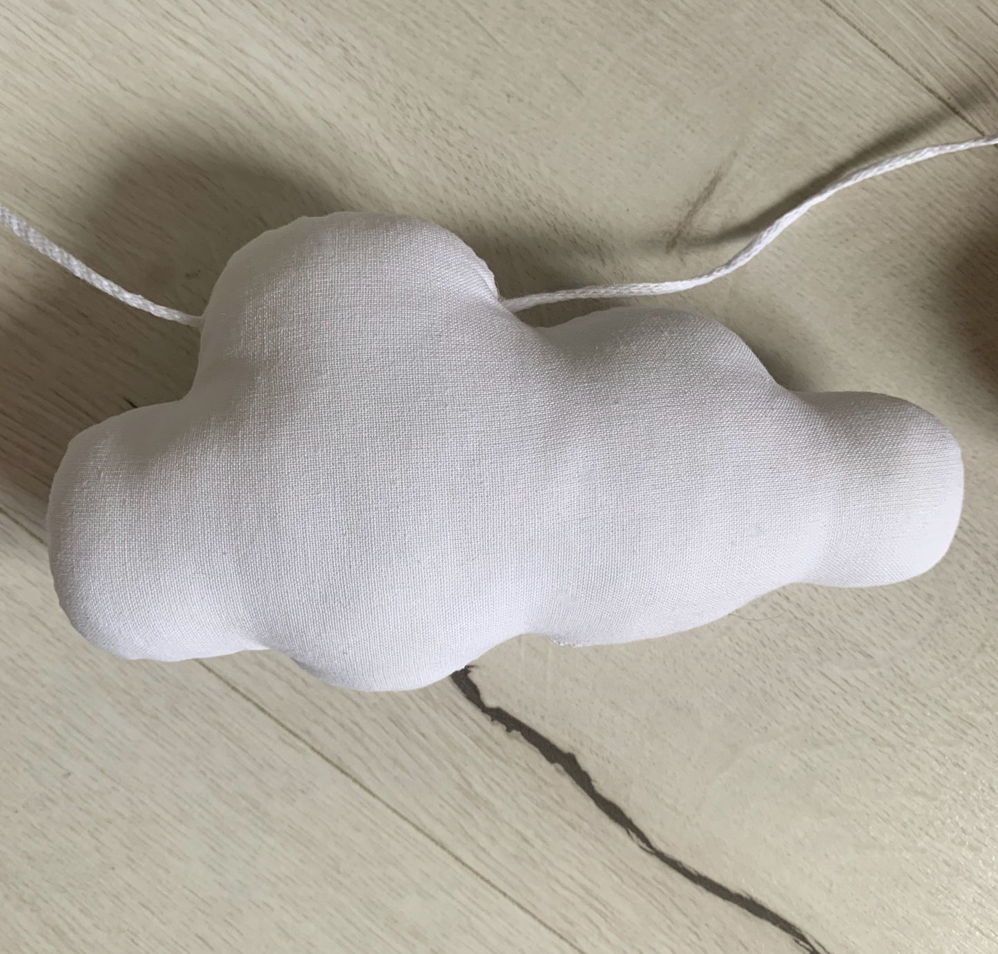 Guirlande lune, nuages. Déco chambre bébé fille