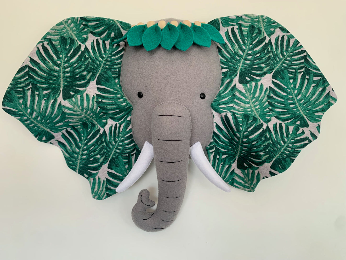 Trophée éléphant. Tête d'éléphant en tissu