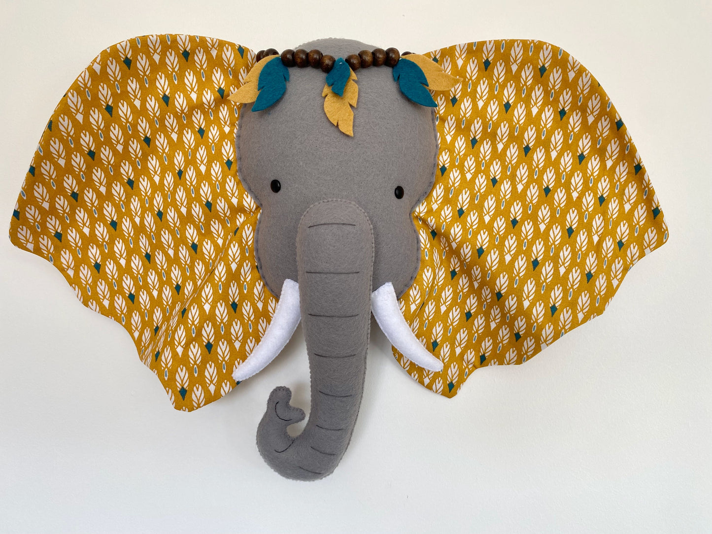 Trophée éléphant. Tête d'éléphant en tissu