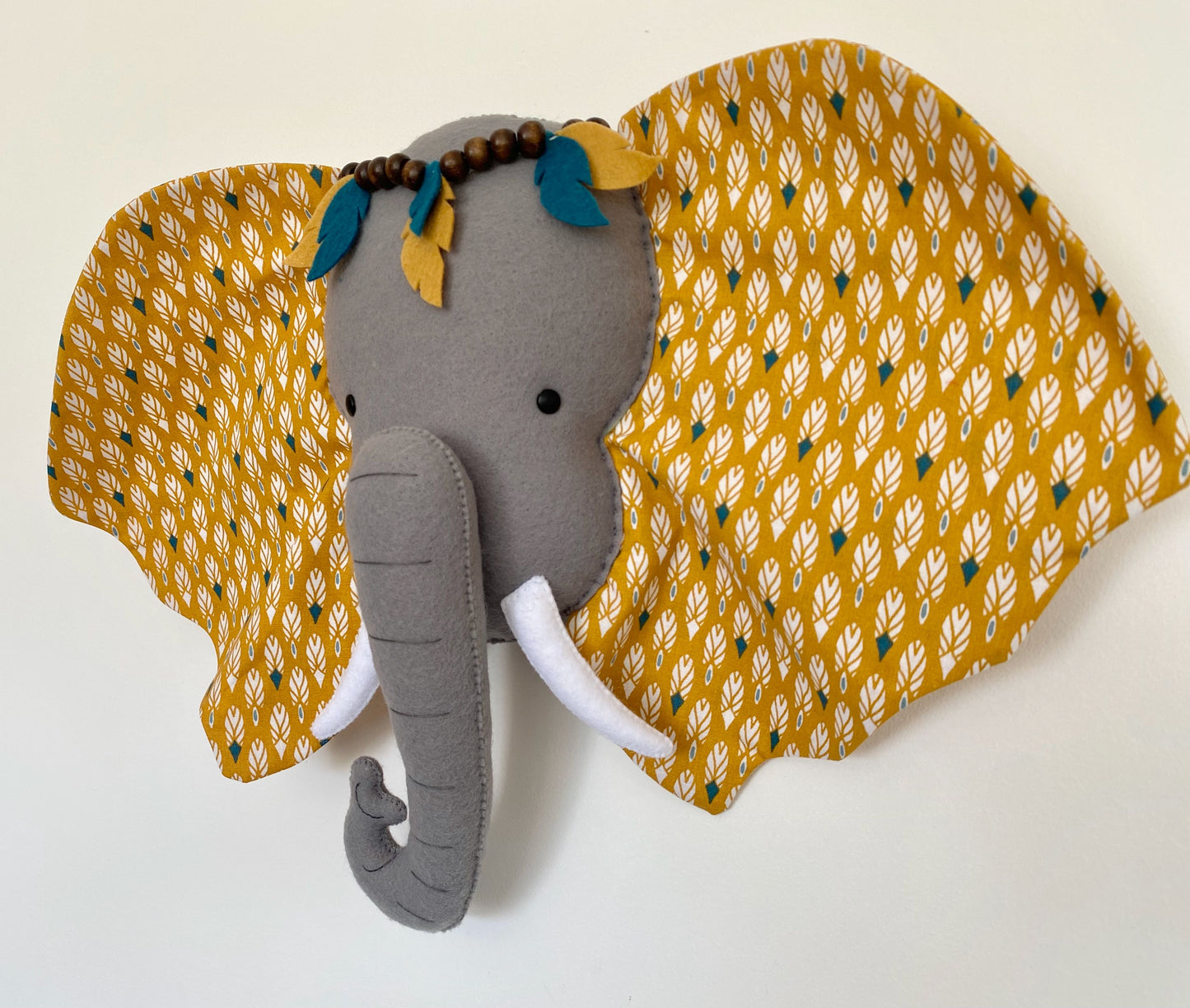 Trophée éléphant. Tête d'éléphant en tissu
