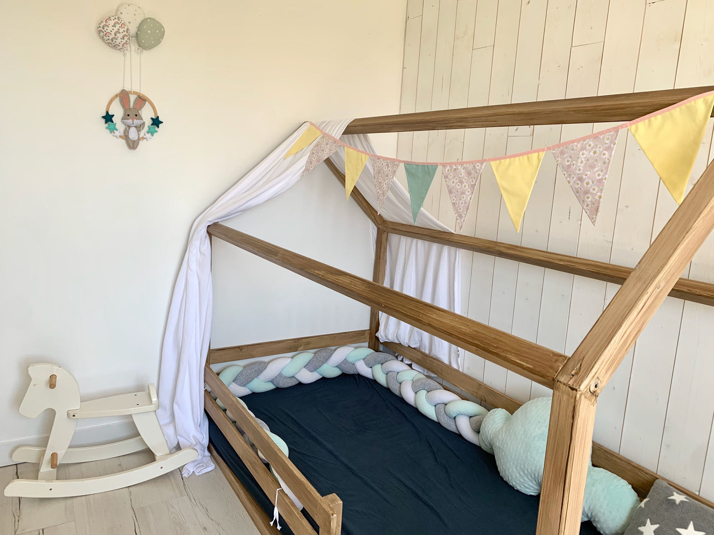 Guirlande de fanions. Champêtre. Cadeau bébé fait main