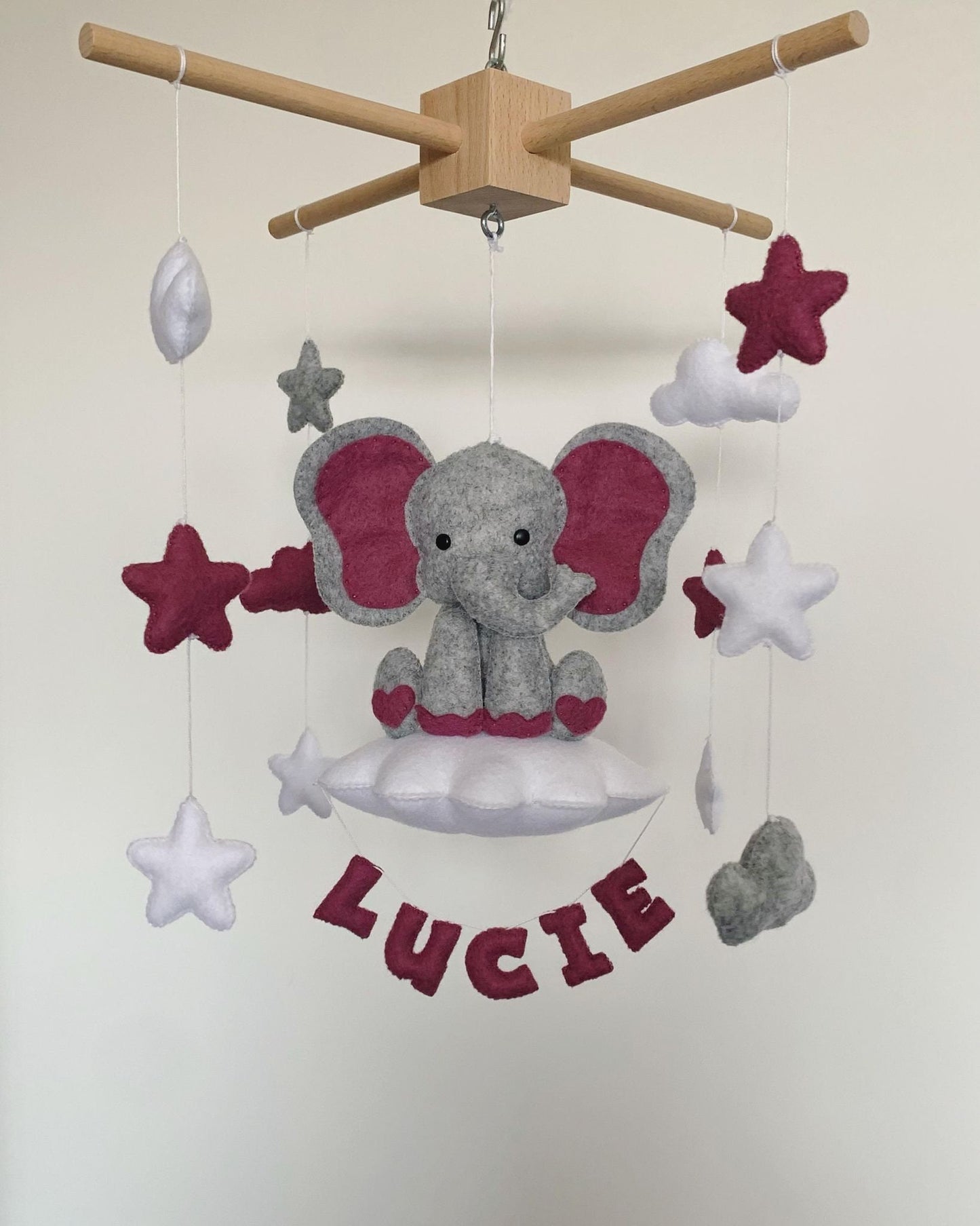 Mobile éléphant et prénom. Mobile bébé à personnaliser