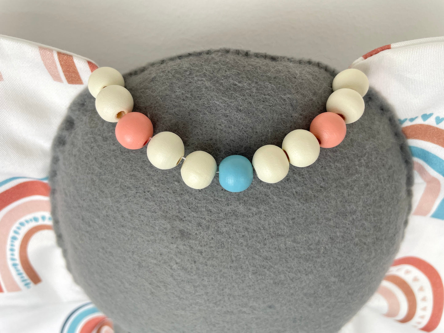 Trophée éléphant. Suspension murale en tissu