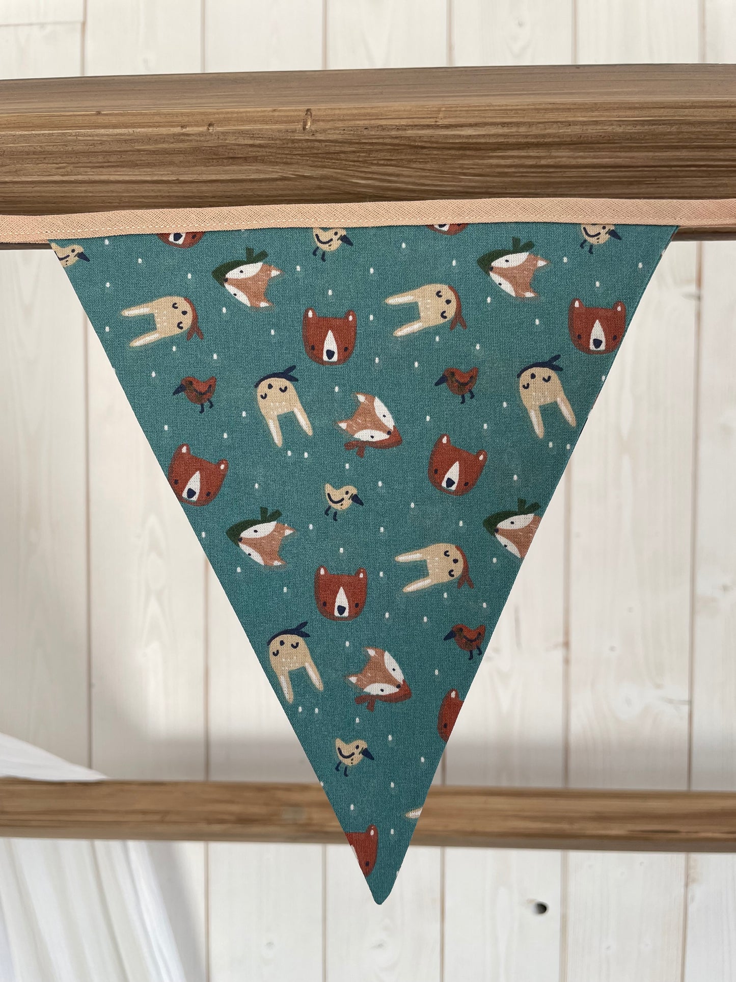 Guirlande de fanions. Animaux de le forêt