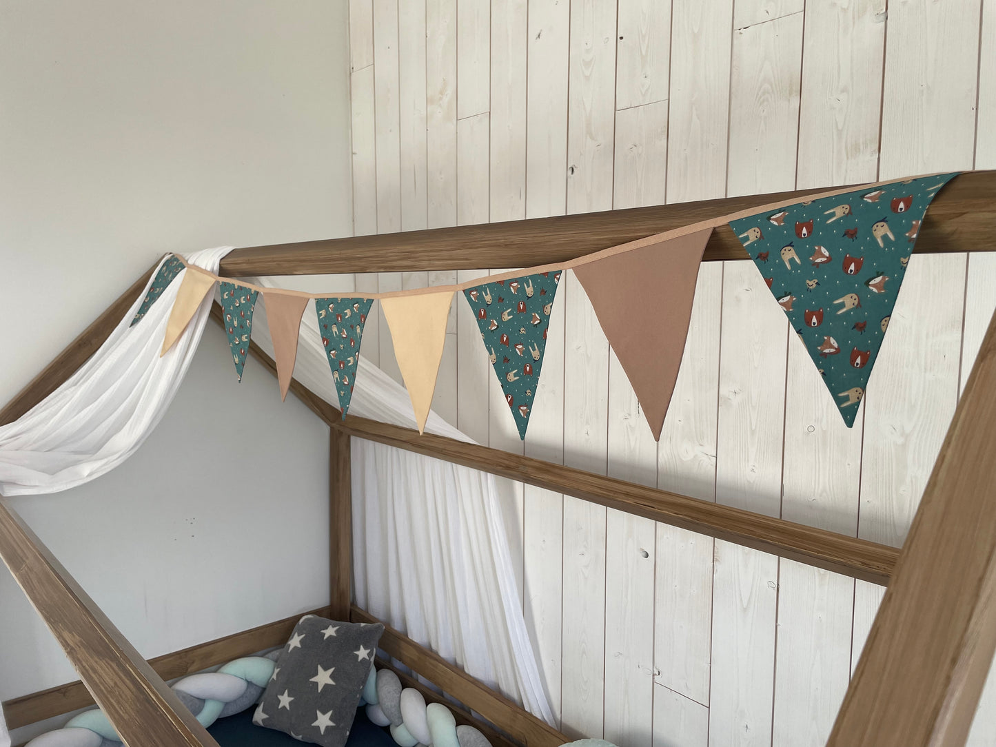 Guirlande de fanions. Animaux de le forêt