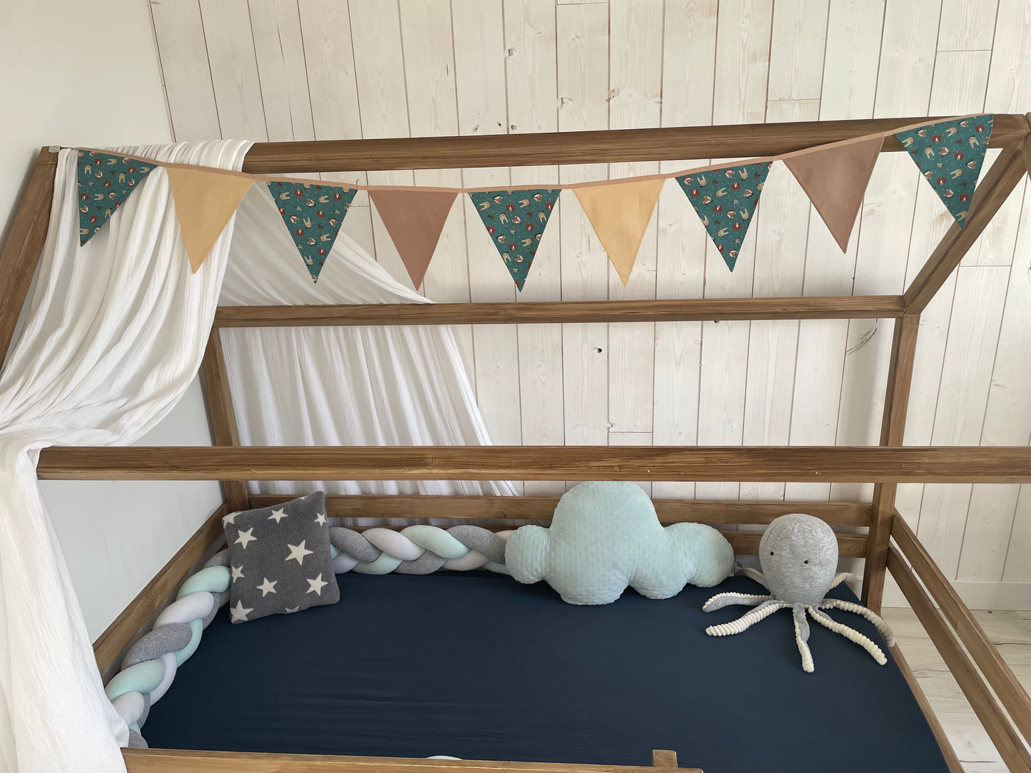 Guirlande de fanions. Animaux de le forêt