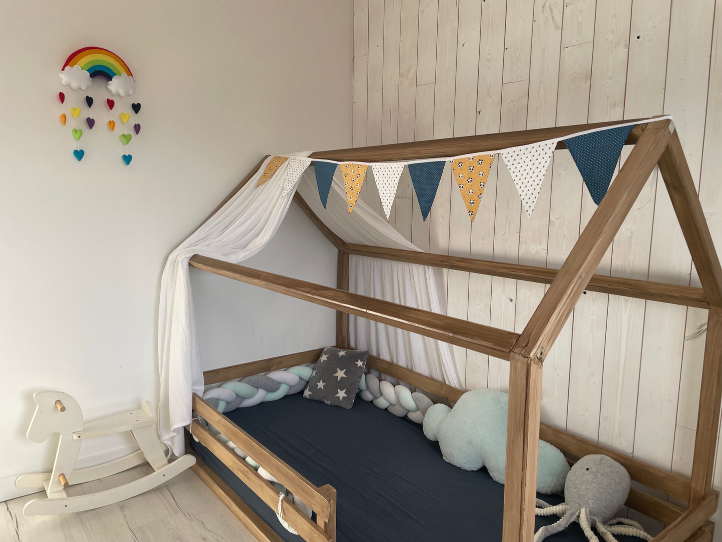 Guirlande de fanions. Pandas