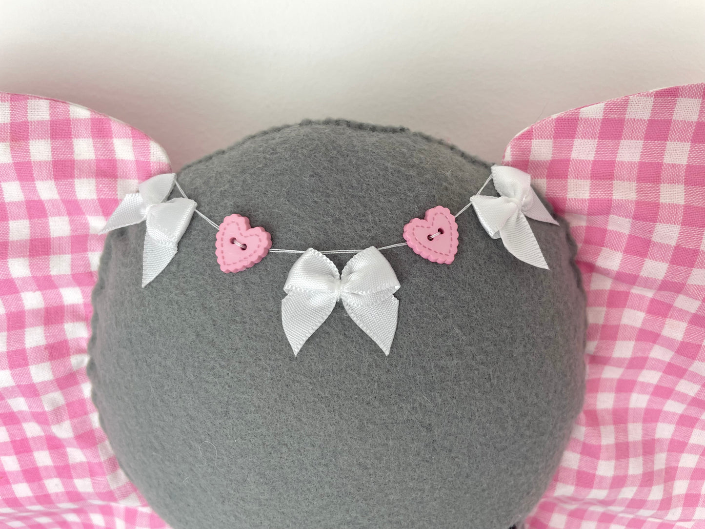 Trophée éléphant. Suspension murale en tissu