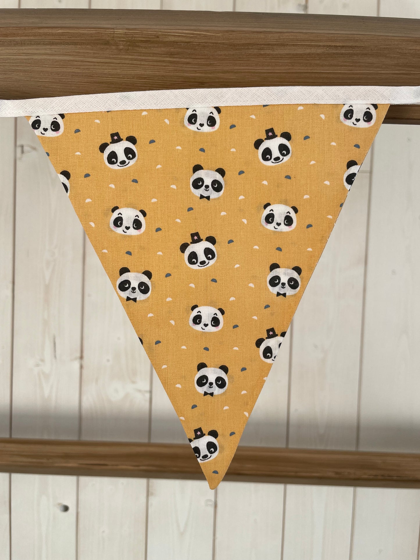 Guirlande de fanions. Pandas