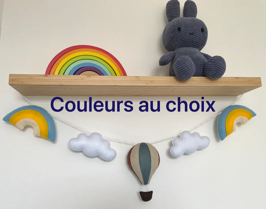 Guirlande montgolfière et arcs-en-ciel à personnaliser