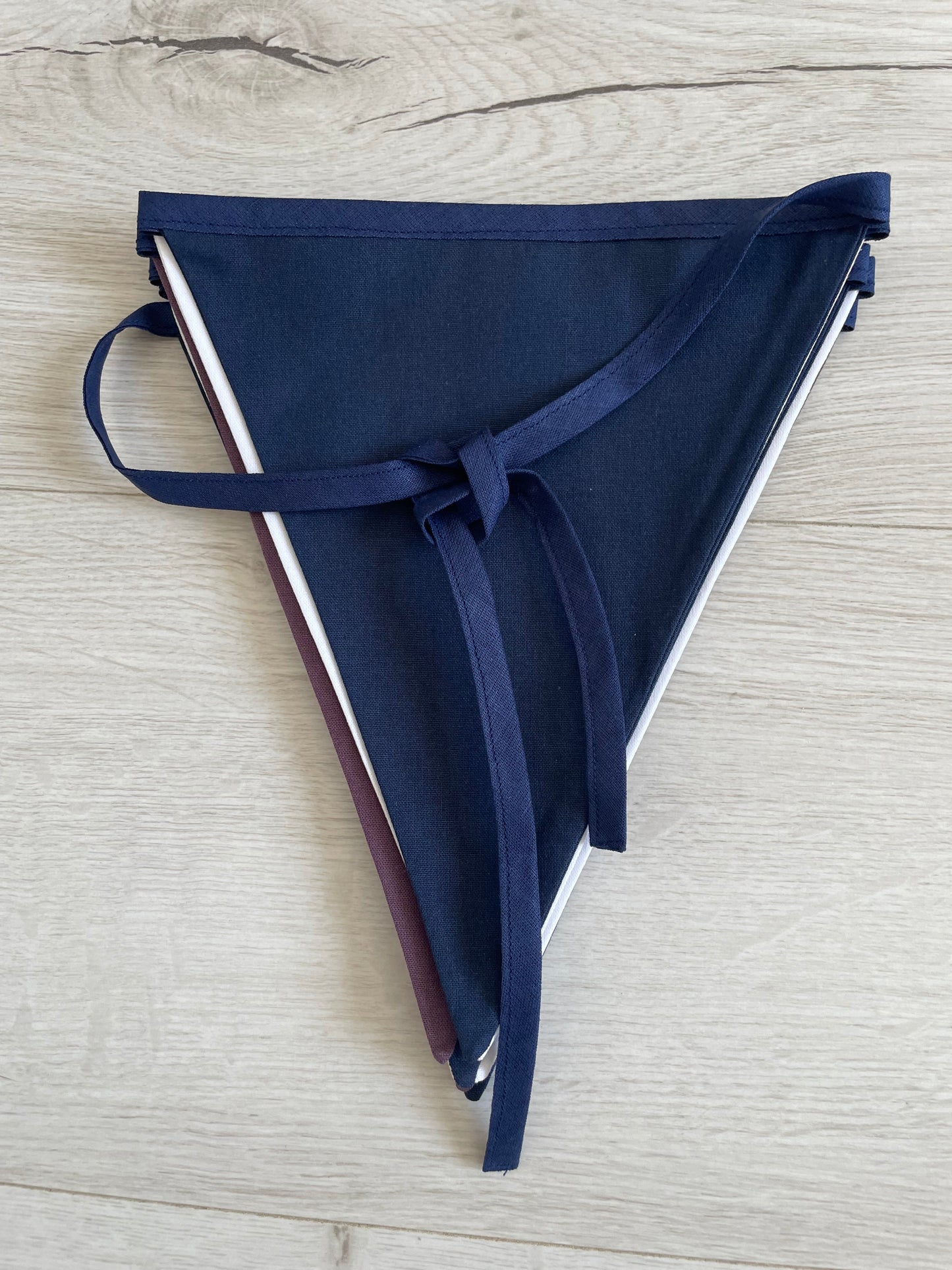 Guirlande de fanions. Couleurs unies