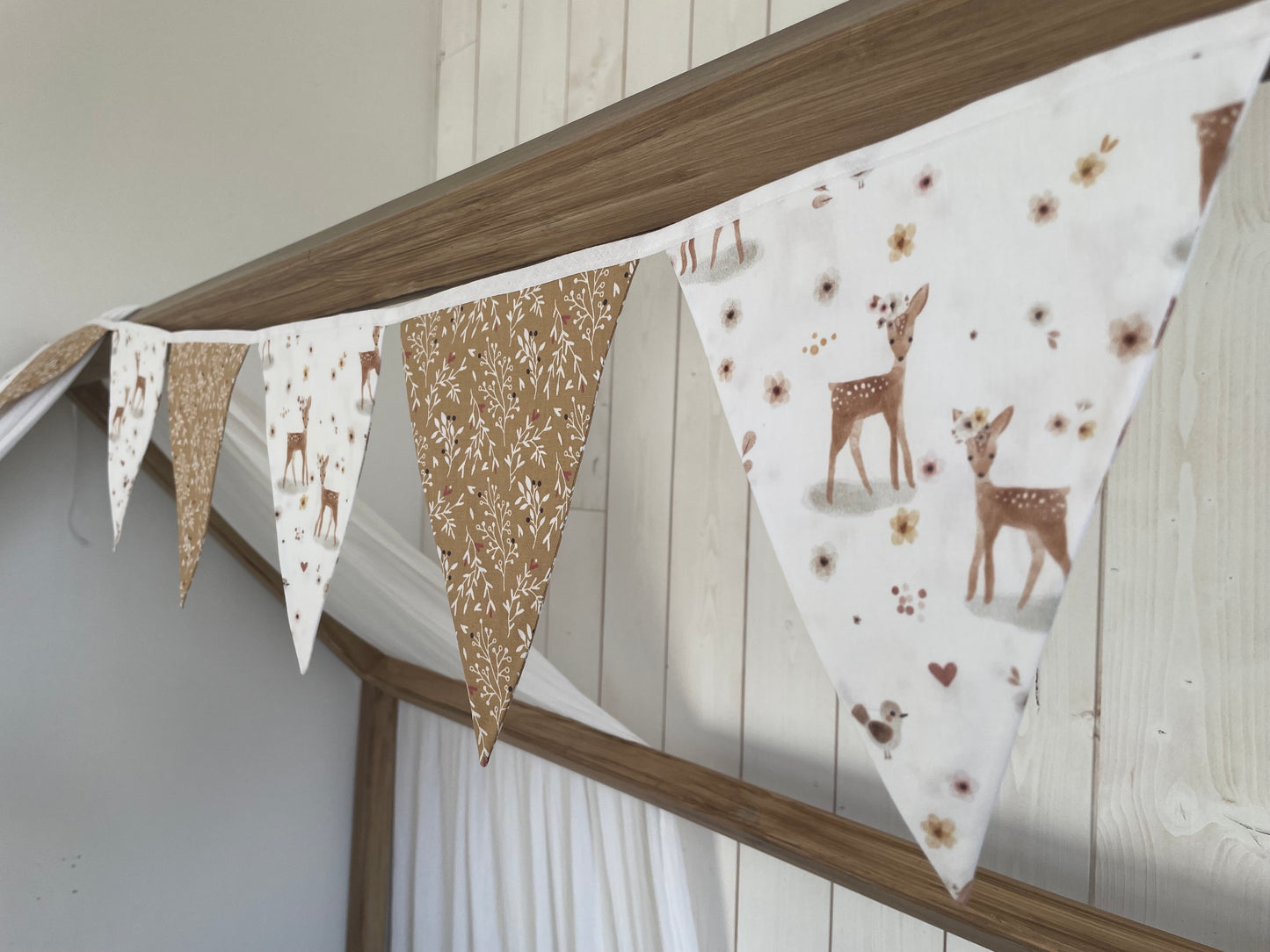 Guirlande de fanions. Faons