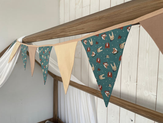 Guirlande de fanions. Animaux de le forêt