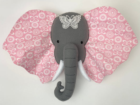 Trophée éléphant. Suspension murale en tissu