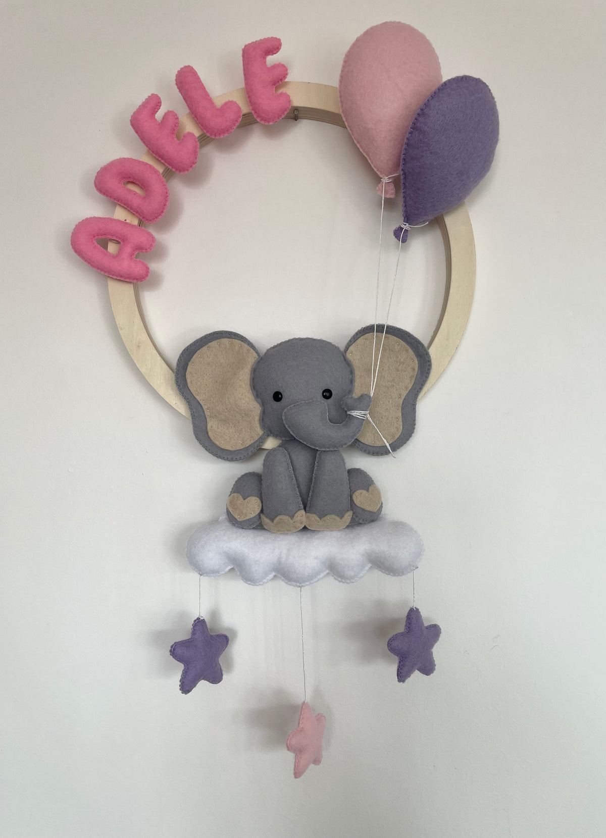 Couronne murale personnalisée prénom - éléphant et ballons